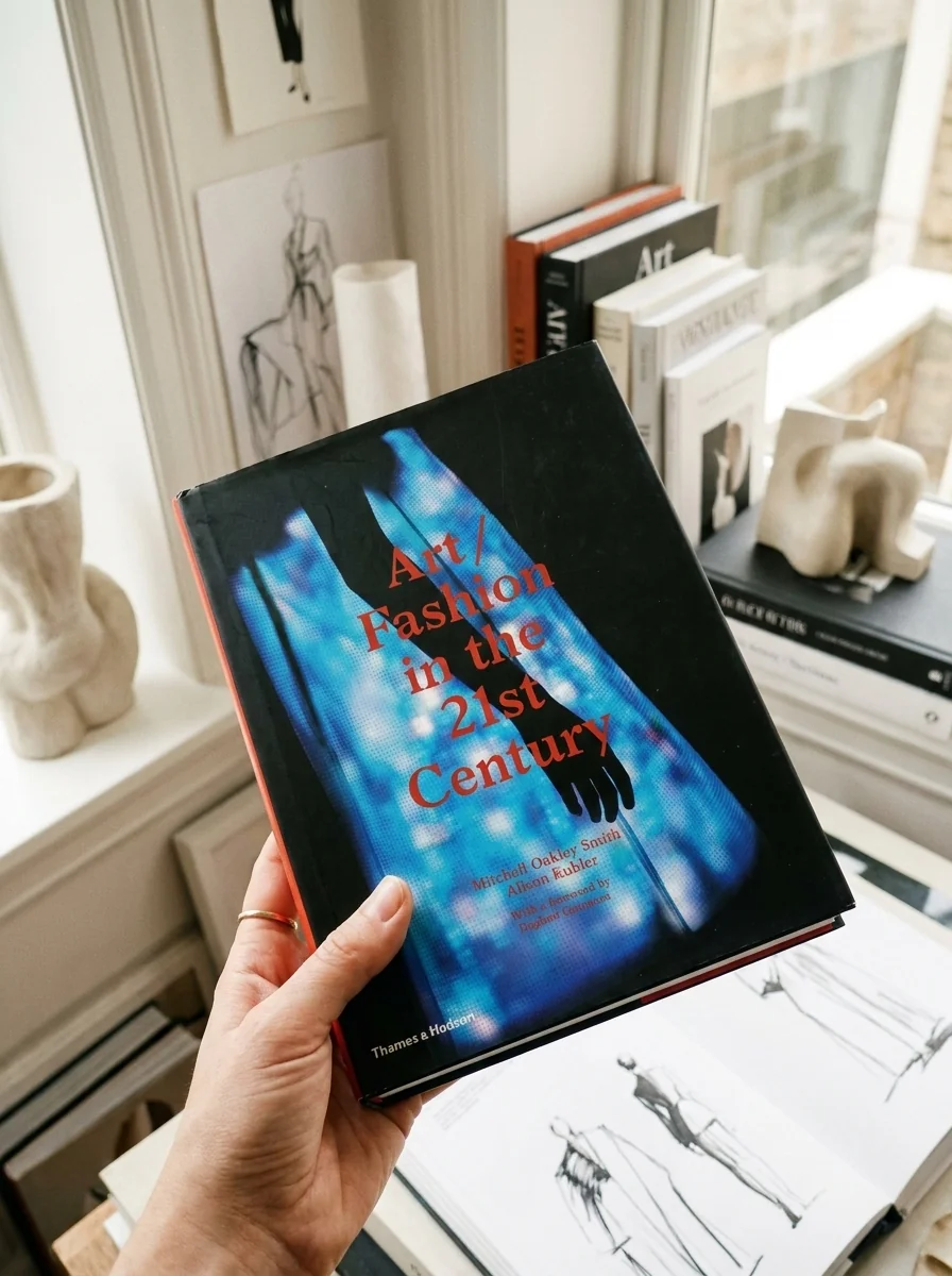 Art/Fashion in the 21st Century — Мітчелл Оклі Сміт, обкладинка