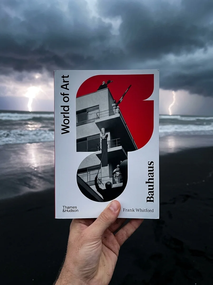 Bauhaus. Second Edition — Френк Вітфорд, обкладинка