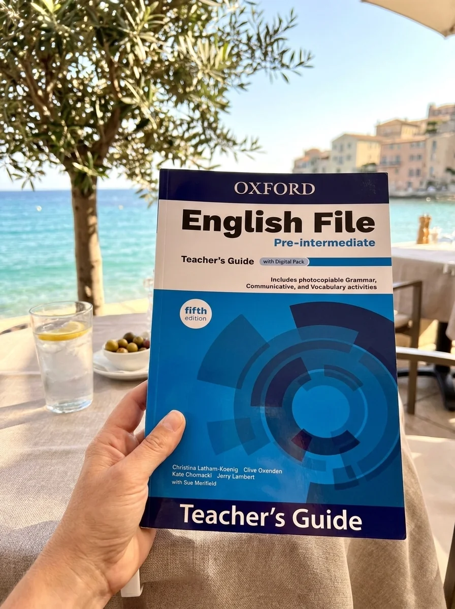 English File fifth edition. Pre-Intermediate. Teacher's Guide with Digital Pack — Вивчення мов