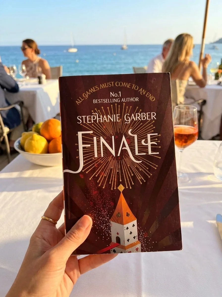 Finale. Book 3 (Caraval) — Книги іноземною мовою