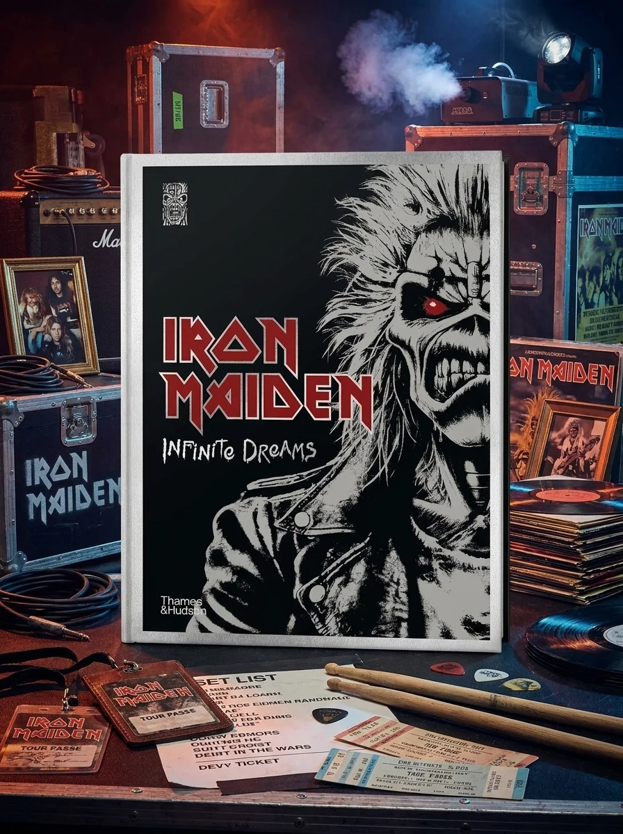 Iron Maiden: Infinite Dreams. The Official Visual History — Історія та публіцистика