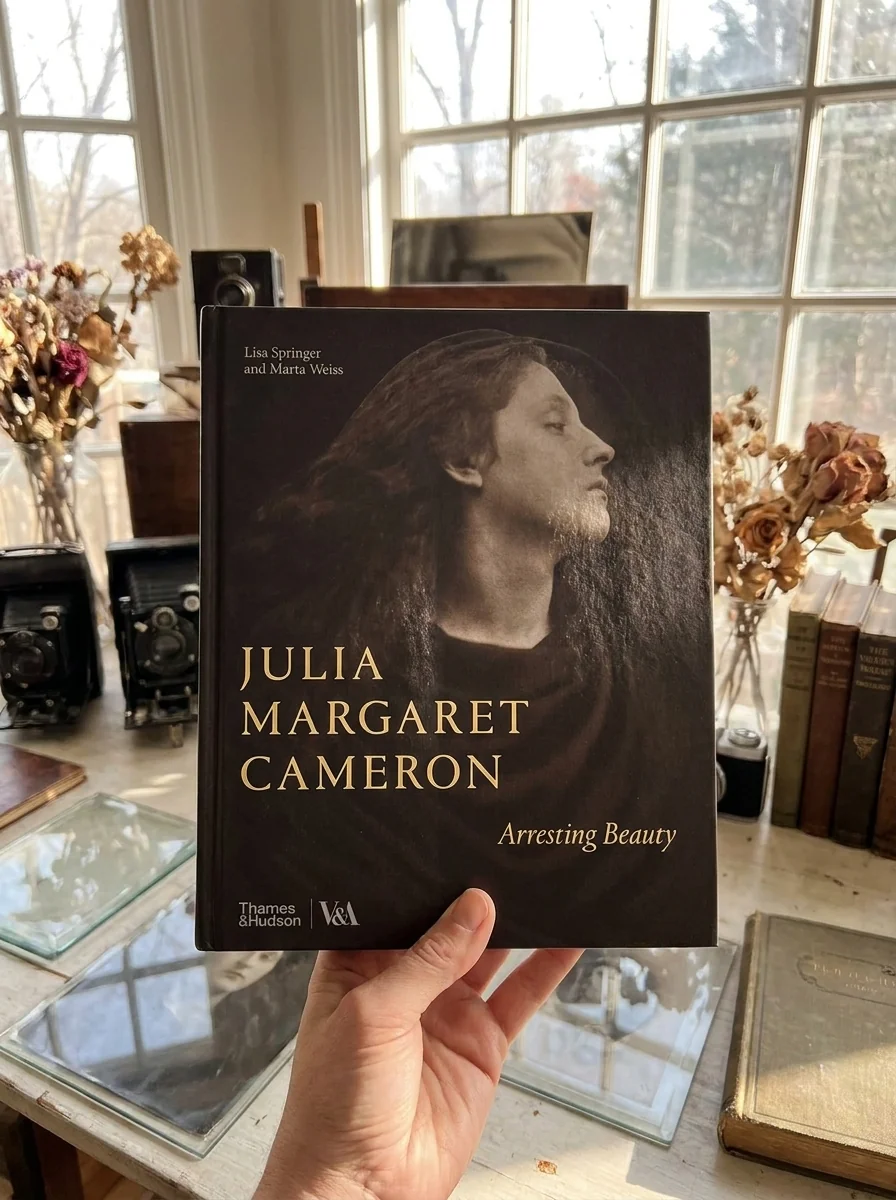 Julia Margaret Cameron. Arresting Beauty — Ліза Спрінгер, обкладинка