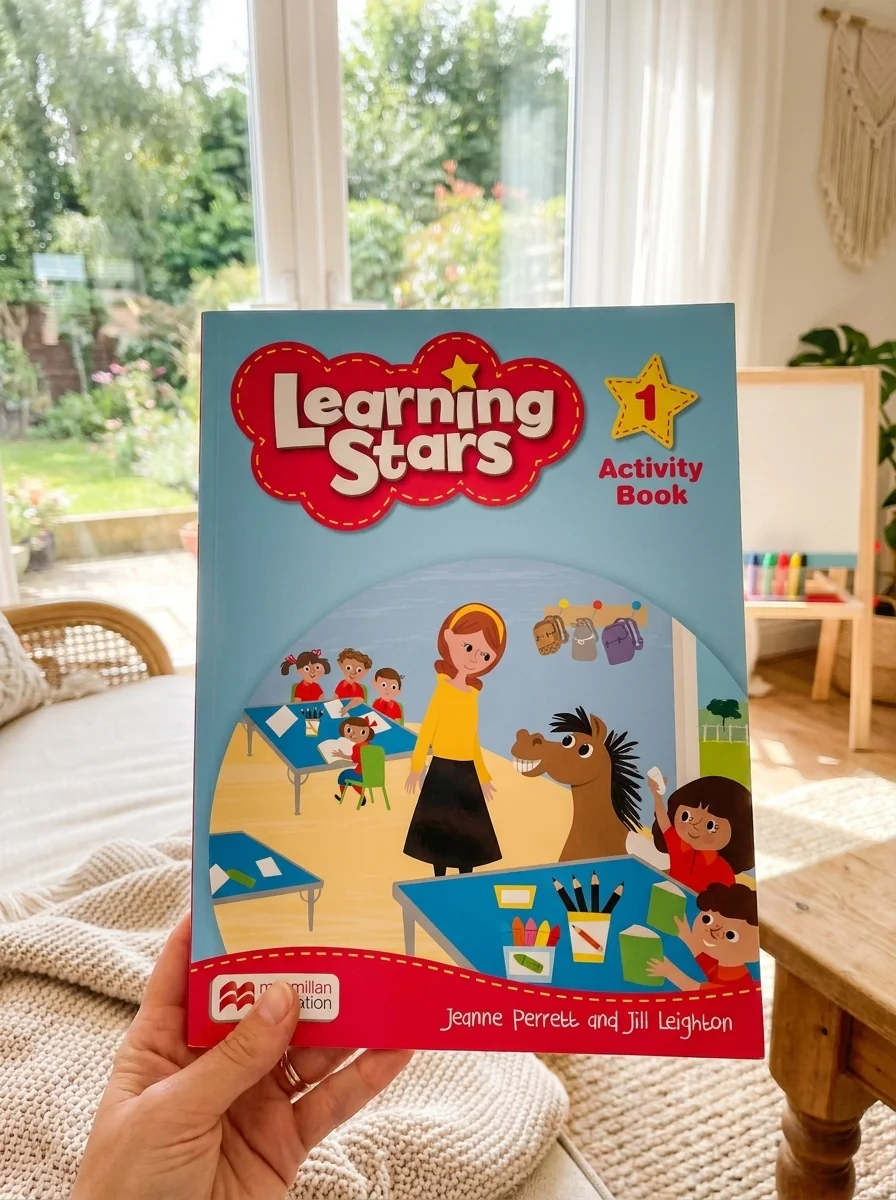 Learning Stars Level 1 Activity Book — Жанна Перретт, обкладинка