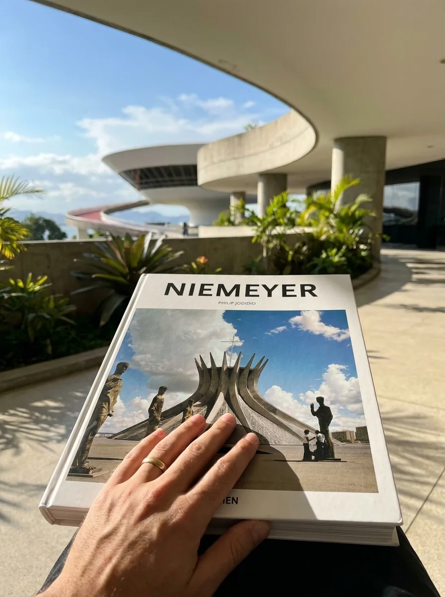 Niemeyer — Філіп Жодідіо, обкладинка