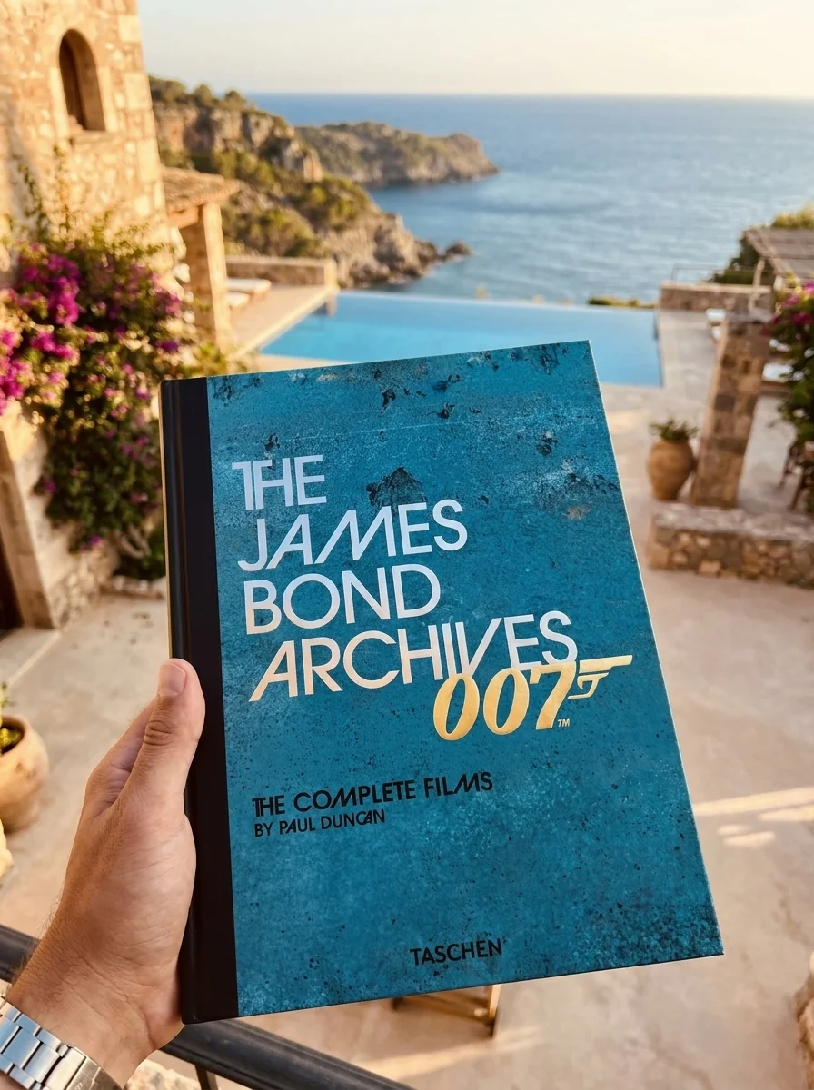 The James Bond Archives. The Complete Films — Пол Дункан, обкладинка