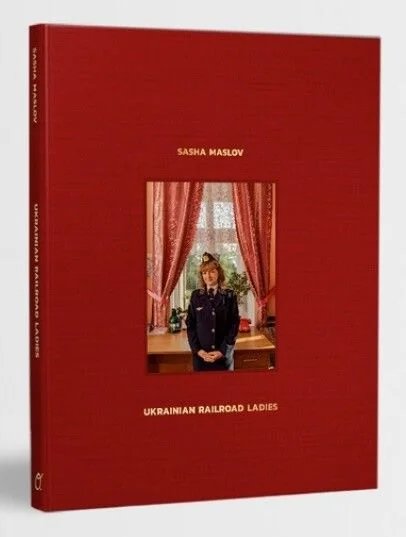 Ukrainian Railroad Ladies — Подарункові нонфікшн книги