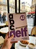 ABC DELF - Niveau A2 - 3ème édition. Avec livret de corrigés et transcriptions — Югурта Бентіфрауін, фото 2
