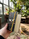 Jade Mosinski: Bee (Spiral Bound Pocket Notebook), фото 2