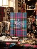 Vivienne Westwood Catwalk — Олександр Ф'юрі, обкладинка